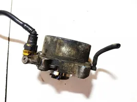 Opel Zafira B Vacuum pump 