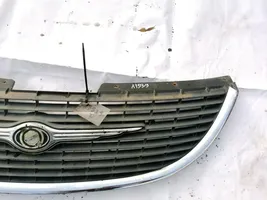 Chrysler Voyager Atrapa chłodnicy / Grill 4857522AA