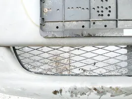 Toyota Yaris Grille inférieure de pare-chocs avant 