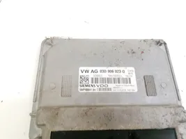 Volkswagen Fox Calculateur moteur ECU 03D906023Q