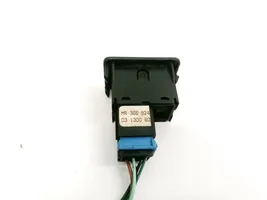 Mitsubishi Carisma Botón interruptor de bloqueo de puertas MR366924