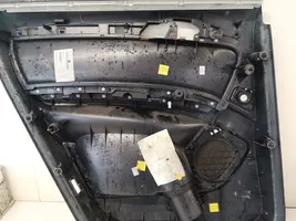 Audi Q7 4L Takaoven verhoilu 4l0867306