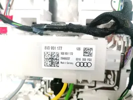 Audi A3 S3 8V Światło fotela przedniego 8v0951177