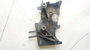 Hyundai Trajet Engine mounting bracket 