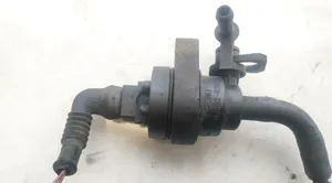 BMW 5 E39 Fuel tank valve 1748875