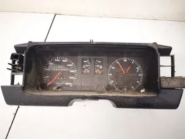 Audi 80 90 B2 Speedometer (instrument cluster) 81117434