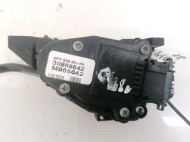 Mitsubishi Carisma Pédale d'accélérateur 30865642