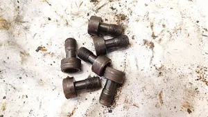 Chevrolet Captiva Nuts/bolts 