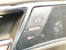 Audi A6 S6 C6 4F Przycisk centralnego zamka 