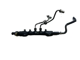 Toyota Avensis T250 Linea principale tubo carburante 8945871010