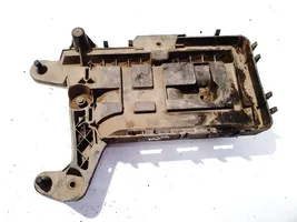 Volkswagen Touran I Vassoio scatola della batteria 1k0915333b