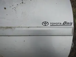 Toyota Avensis T220 Etuoven lista (muoto) 
