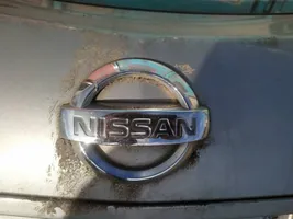 Nissan Primera Gamintojo ženkliukas 