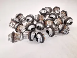 KIA Carnival Nuts/bolts 