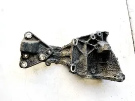 Volvo V70 Engine mounting bracket 