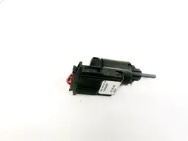 Volkswagen Polo IV 9N3 Brake pedal sensor switch 3b0945511A