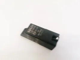 Audi A1 Glow plug pre-heat relay 0281003038