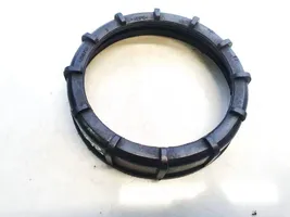 Mercedes-Benz C W203 Bague de verrouillage pour réservoir de carburant 1250759