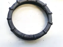 Mercedes-Benz C W203 Bague de verrouillage pour réservoir de carburant 1250759