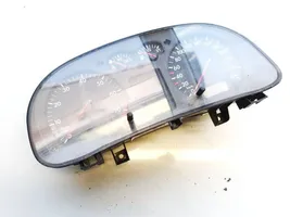 Volkswagen Golf IV Speedometer (instrument cluster) 1j0919880b