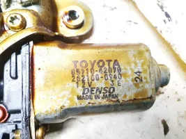 Toyota RAV 4 (XA20) Priekinis varikliukas langų pakėlėjo 8571042070