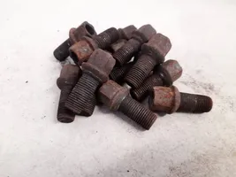 Volkswagen PASSAT B5 Nuts/bolts 