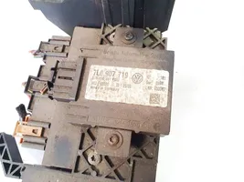 Volkswagen Touareg I Alarm control unit/module 7l0907719