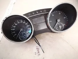 Mercedes-Benz ML W164 Speedometer (instrument cluster) a1645404147