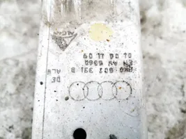 Audi A4 S4 B8 8K Takapalkki 8k0807331b