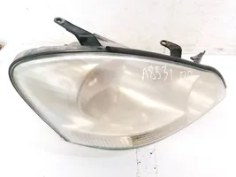 Toyota Avensis Verso Lampa przednia 