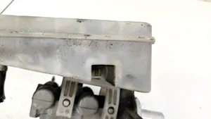 Chrysler Sebring (ST-22 - JR) Brake fluid reservoir 