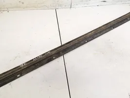 Audi 80 90 S2 B4 Rivestimento modanatura del vetro della portiera anteriore 