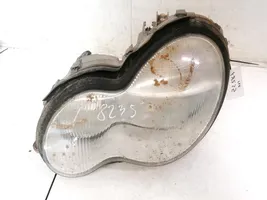 Mercedes-Benz C W203 Lampa przednia 0301166201