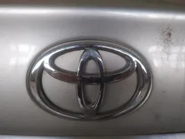 Toyota Avensis T250 Mostrina con logo/emblema della casa automobilistica 