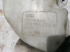 Audi A6 S6 C5 4B Tuulilasinpesimen nestesäiliö 4B0955453A