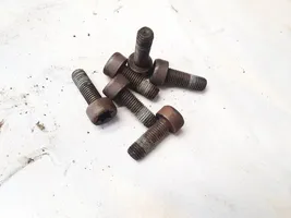 Volvo V40 Nuts/bolts 