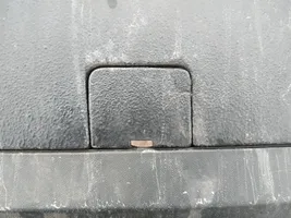 Volkswagen PASSAT B6 Takapuskurin hinaussilmukan suojakansi 