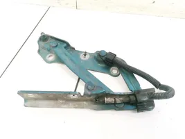 Opel Vectra B Tailgate/trunk/boot hinge 