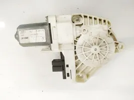 Audi Q7 4L Varikliukas priekinio langų pakėlėjo 977273101