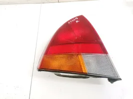 Mitsubishi Carisma Feux arrière / postérieurs 