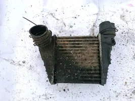 Volkswagen Golf IV Chłodnica powietrza doładowującego / Intercooler 