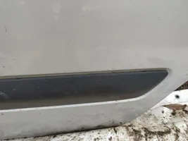 Nissan Almera N16 Rivestimento portiera posteriore (modanatura) 