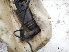 Volkswagen PASSAT B5 Tuulilasi tuulilasinpesimen pumppu 