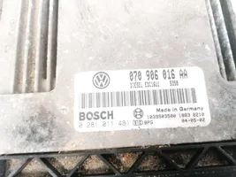 Volkswagen Touareg I Engine control unit/module 0281011481