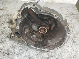 Nissan Almera Tino Mechaninė 5 pavarų dėžė yd1