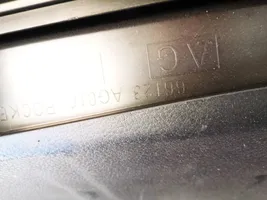 Subaru Legacy Vano portaoggetti 66123ag010