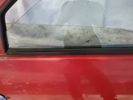 Opel Corsa B Listón embellecedor de la ventana de la puerta delantera 