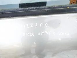 Toyota Avensis Verso Drzwi przednie pilkos