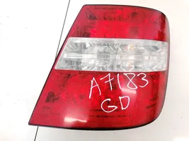 Fiat Stilo Luz trasera/de freno 46758985