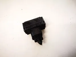 Opel Vectra C Glow plug pre-heat relay 55354141